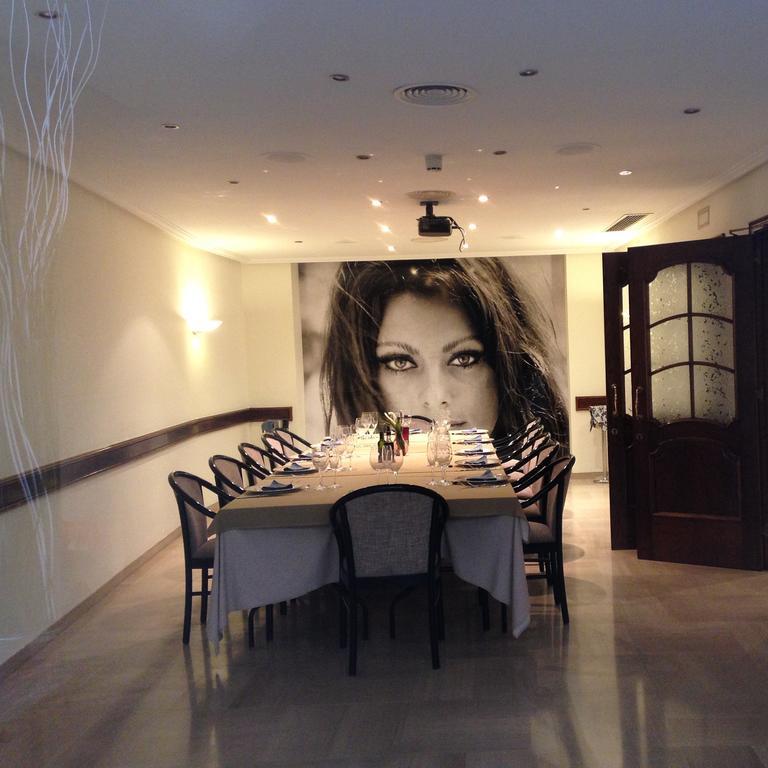 Hotel Manel Martorell Zewnętrze zdjęcie
