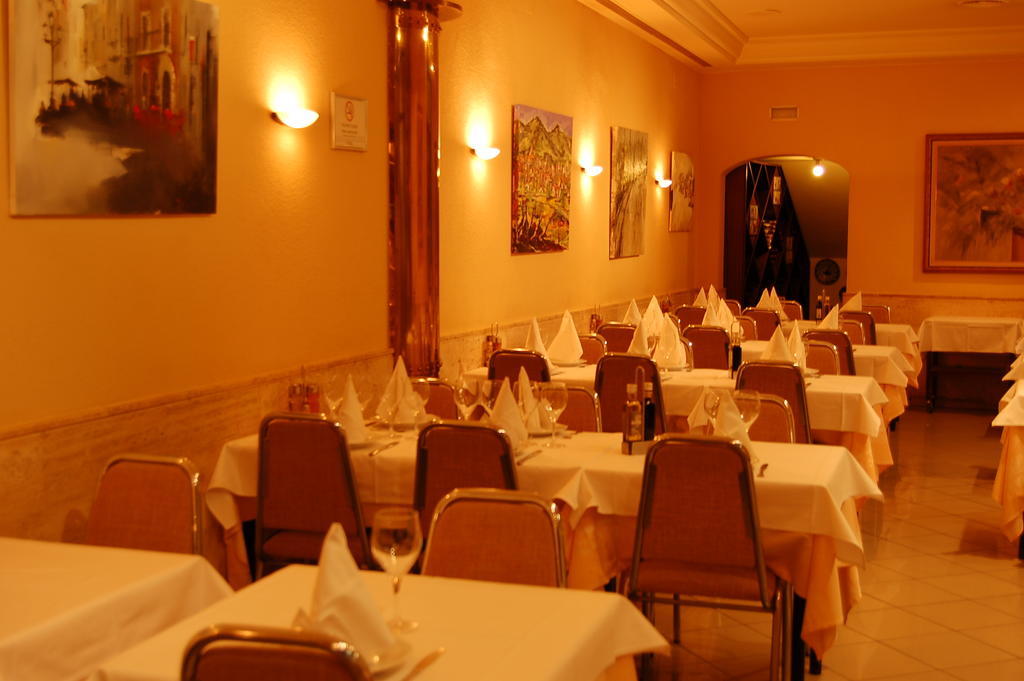 Hotel Manel Martorell Zewnętrze zdjęcie